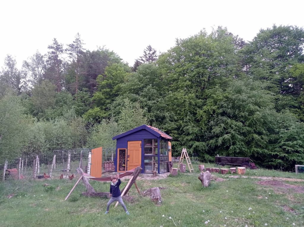 Letnia Kuchnia agrotourism and chicken coop