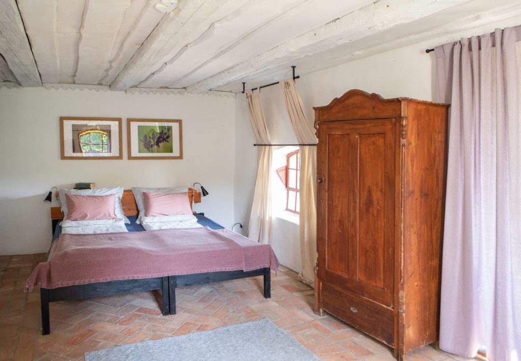 Double bed in the family room - Bed and Breakfast Poland