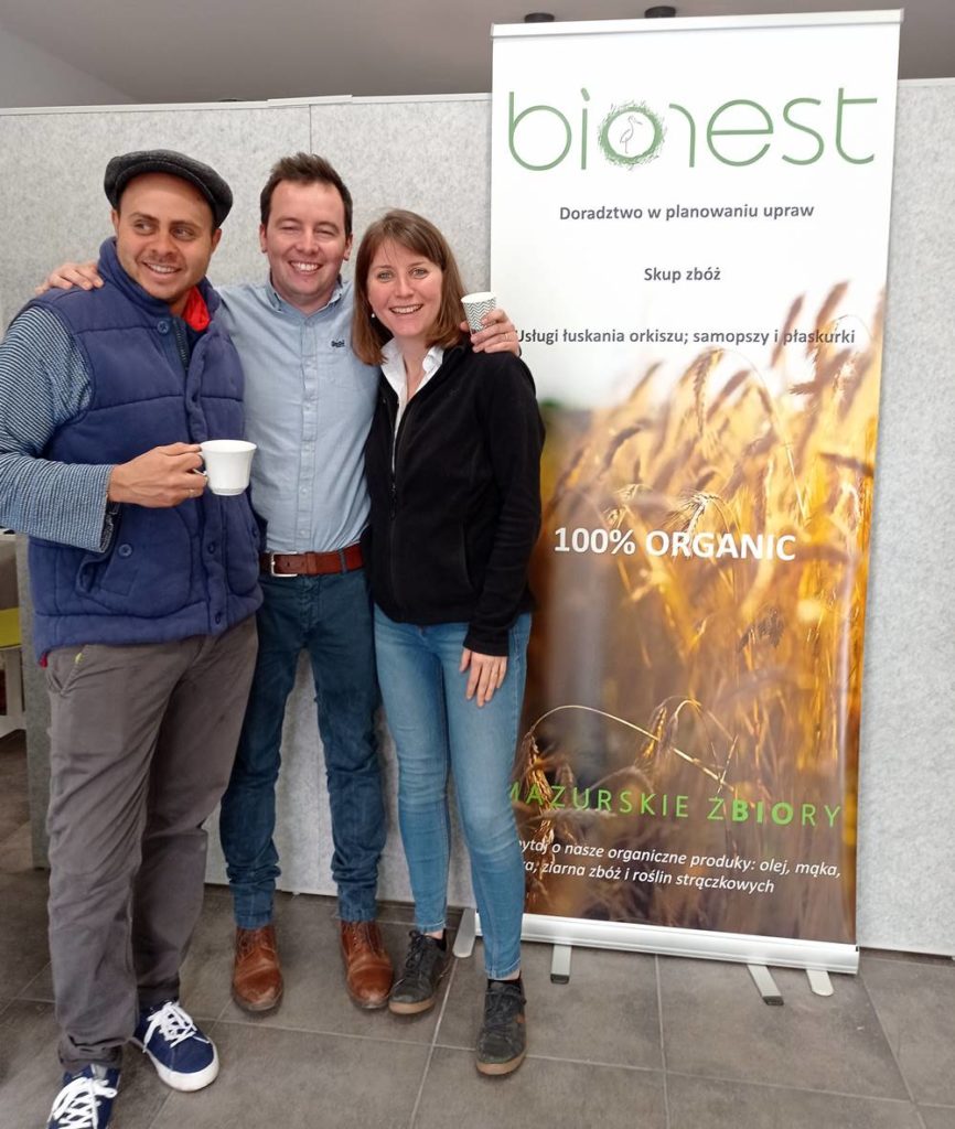 Letnia Kuchnia i Bionest, francuskojęzyczna spółka w Polsce
